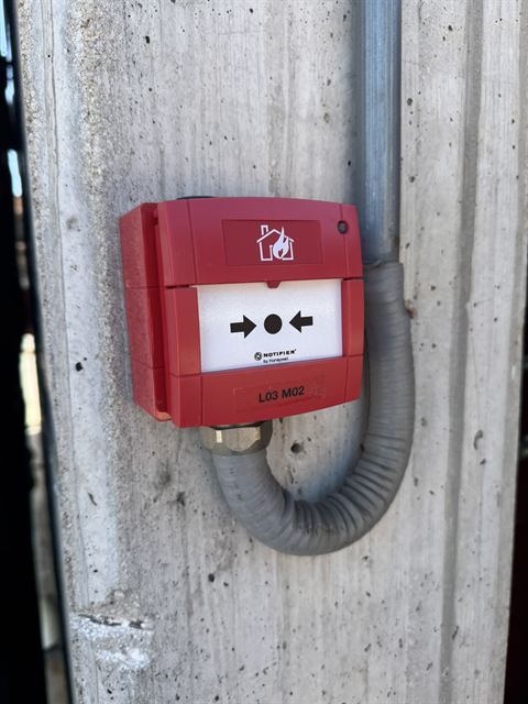 Pulsante manuale di allarme incendio
